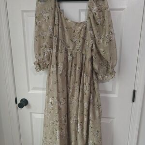 ARULA Floral Long Sleeve Dress in Beige and Green